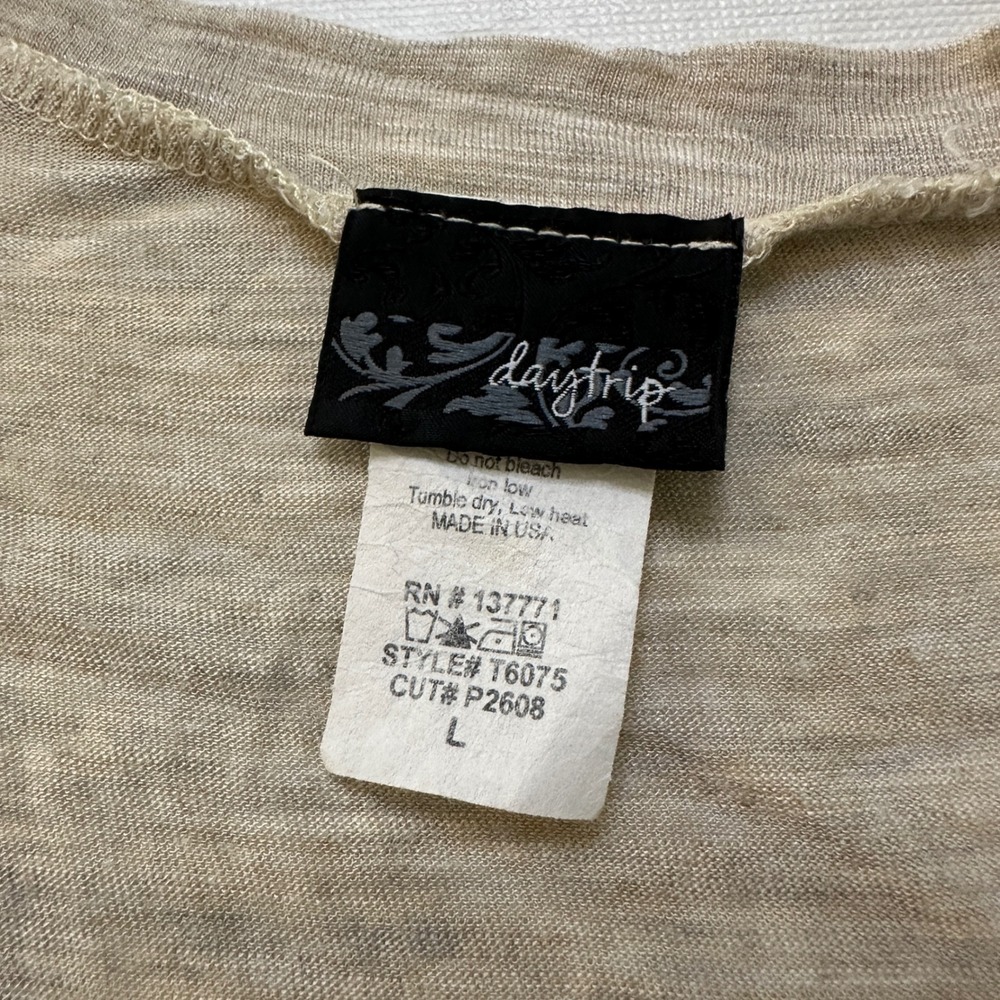 VTG Y2K Daytrip Graphic Tee Lace Women L Western Steer Skull Rhinestone Festival - Picture 3 of 10